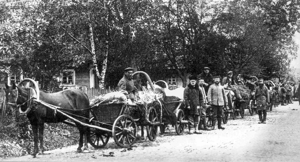 Targ w Białowieży, 1917, zdjęcie Piotra Bajko, źródło Czasopis 10.2014